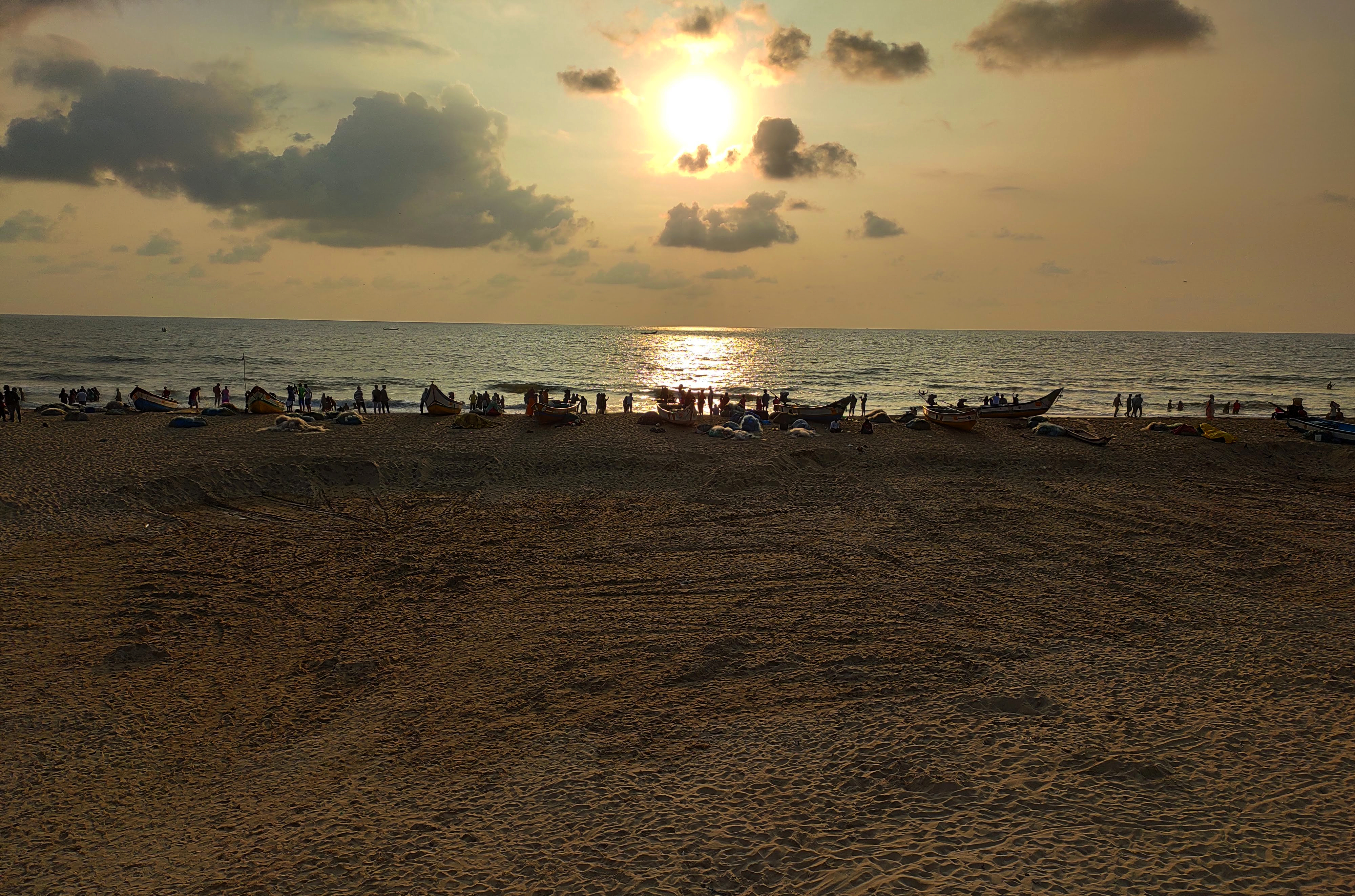 Mahabalipuram Beach in the morning (Mamallapuram)